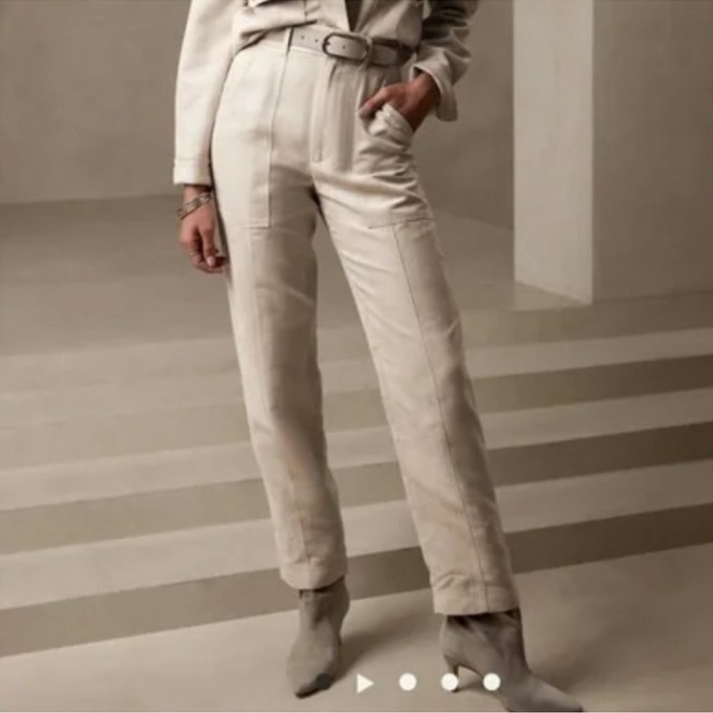 Banana Republic High-Rise Soft Faux Suede Cream Trouser pants Sz 2 NWT